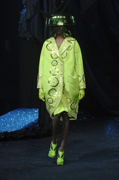 Look 2